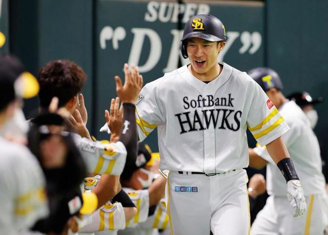 ソフトバンク・柳田 単独キング24号!14戦ぶり豪快3ラン 連敗止まって5割復帰