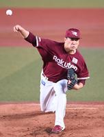 　力投する田中将（撮影・高石航平）