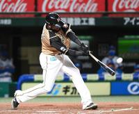 　２回、ロドリゲスが左越えに先制のソロを放つ（撮影・堀内翔）