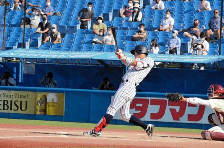 ダメ押しのソロを含む３安打１打点と活躍した立大・山田