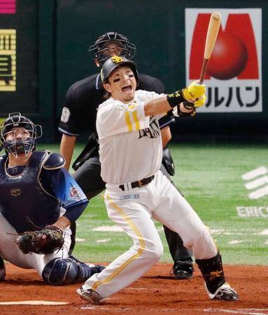 　３回、松田が左越えに通算３００本塁打となる２ランを放つ