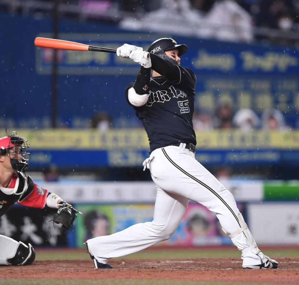 オリックス９回２死 ｔ 岡田が逆転３ラン ロッテがベース踏み忘れアピールも覆らず 野球 デイリースポーツ Online