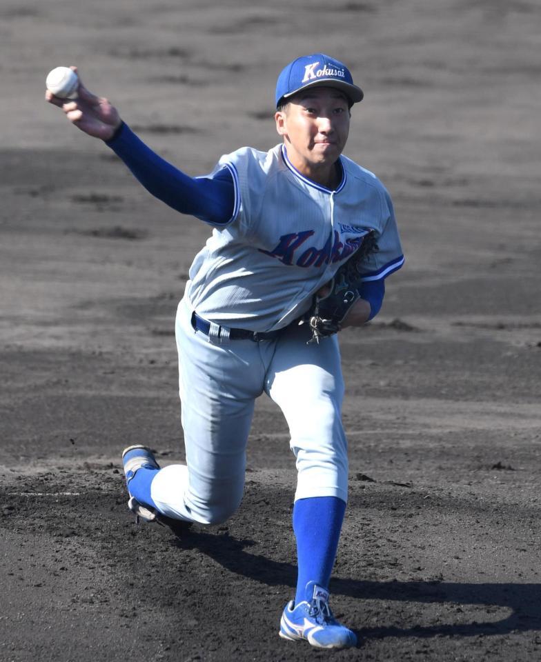 　マウンドで投げ込む関西国際大・扇田大勢（撮影・北村雅宏）