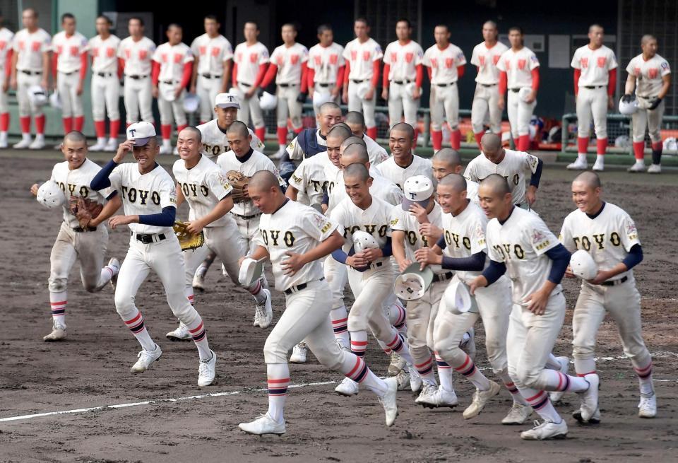 東洋大姫路が準々決勝進出 甲子園用のユニホームで今夏準ｖの智弁学園下す 野球 デイリースポーツ Online