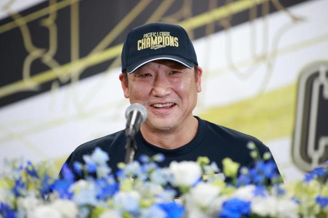 オリックス・中嶋監督が来季続投　２年連続最下位から２５年ぶりＶ導いた手腕を高評価