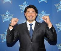 残留を決め、記者会見した宮崎は「生涯横浜」を宣言した（代表撮影）＝ＤｅＮＡ球団事務所
