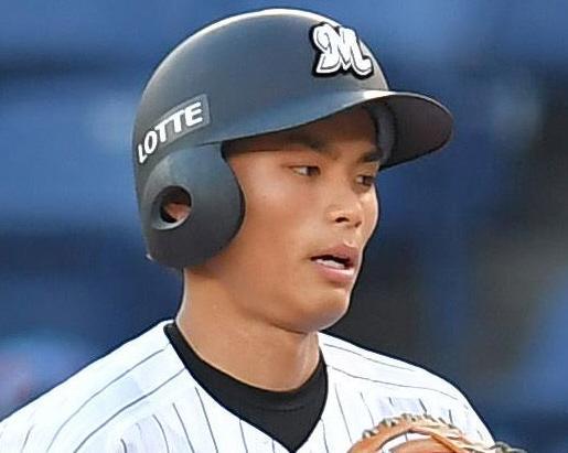 ロッテ・和田　史上１２人目の規定打席未満で盗塁王　先輩・荻野と共に受賞で喜び