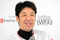 引退会見したソフトバンク・高谷（Ｃ）ＳｏｆｔＢａｎｋ　ＨＡＷＫＳ