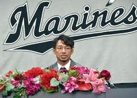 淡々と心境を語るロッテ・鳥谷敬＝ＺＯＺＯマリンスタジアム（撮影・佐藤厚）