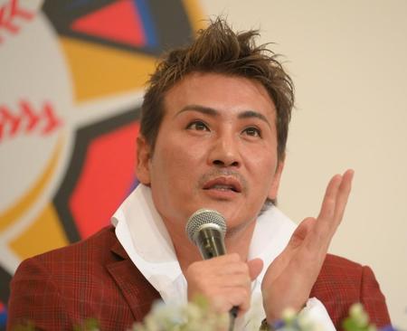 　日本ハムへの思いを語る新庄剛志新監督＝札幌市内のホテル（撮影・堀内翔）