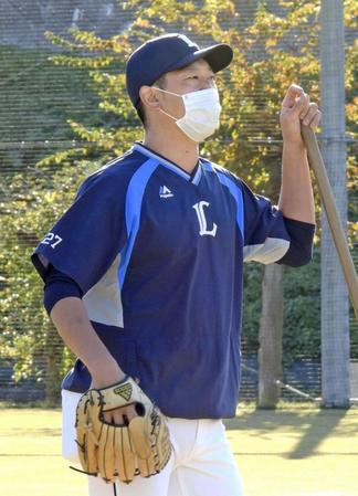 　秋季練習に参加した、コーチ兼任の内海（球団提供）