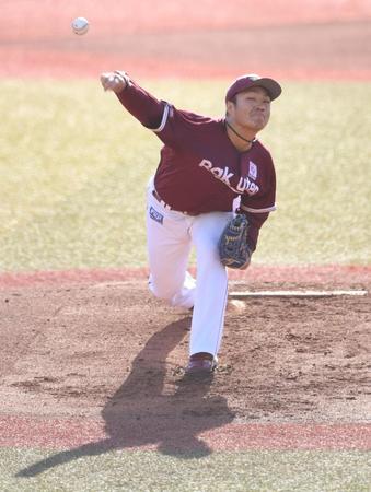 　力投する則本昂（撮影・開出牧）