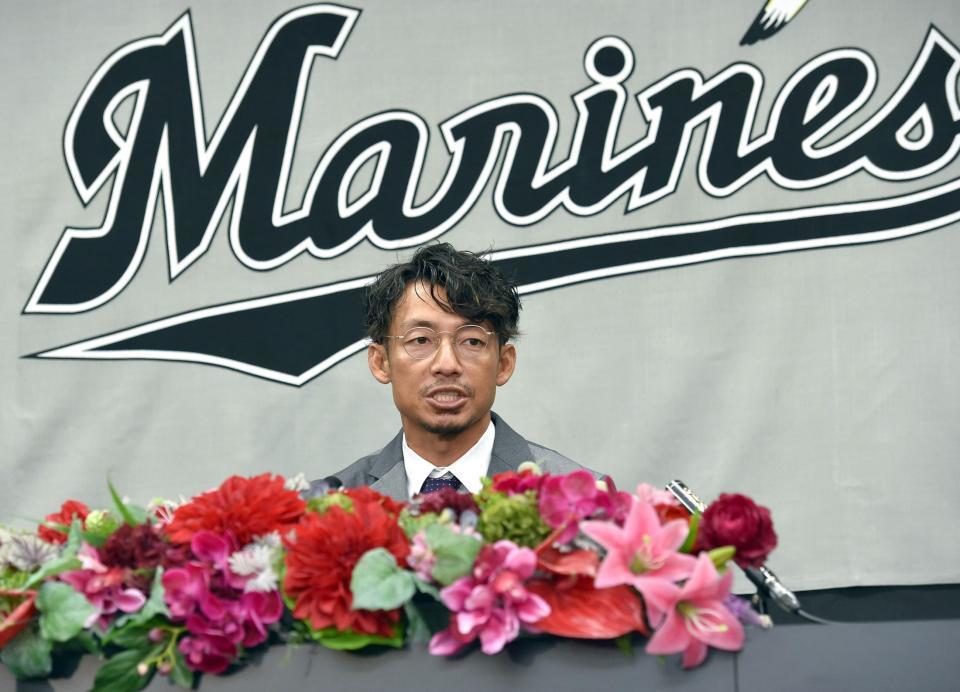 　引退会見を行った鳥谷＝３日