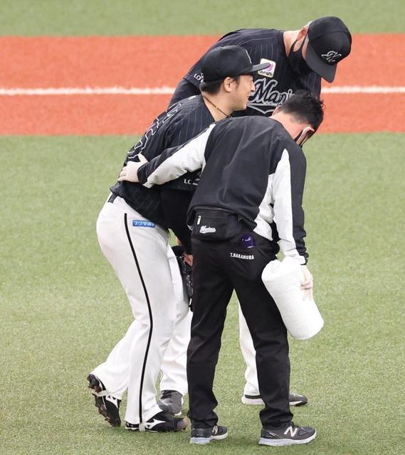 【写真】ロッテ美馬　痛恨ＫＯ…あまりの痛さに苦悶の表情