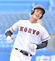 ３回、右越え２ランを放った広陵・内海優太（撮影・伊藤笙子）