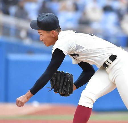　４回から登板し１０三振を奪った大阪桐蔭・前田（撮影・伊藤笙子）