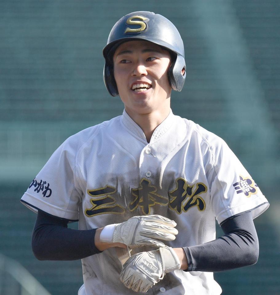 　二塁ゴロに倒れた和田（撮影・佐々木彰尚）