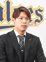 現状維持で契約更改交渉を終えた中川（撮影・北村雅宏）