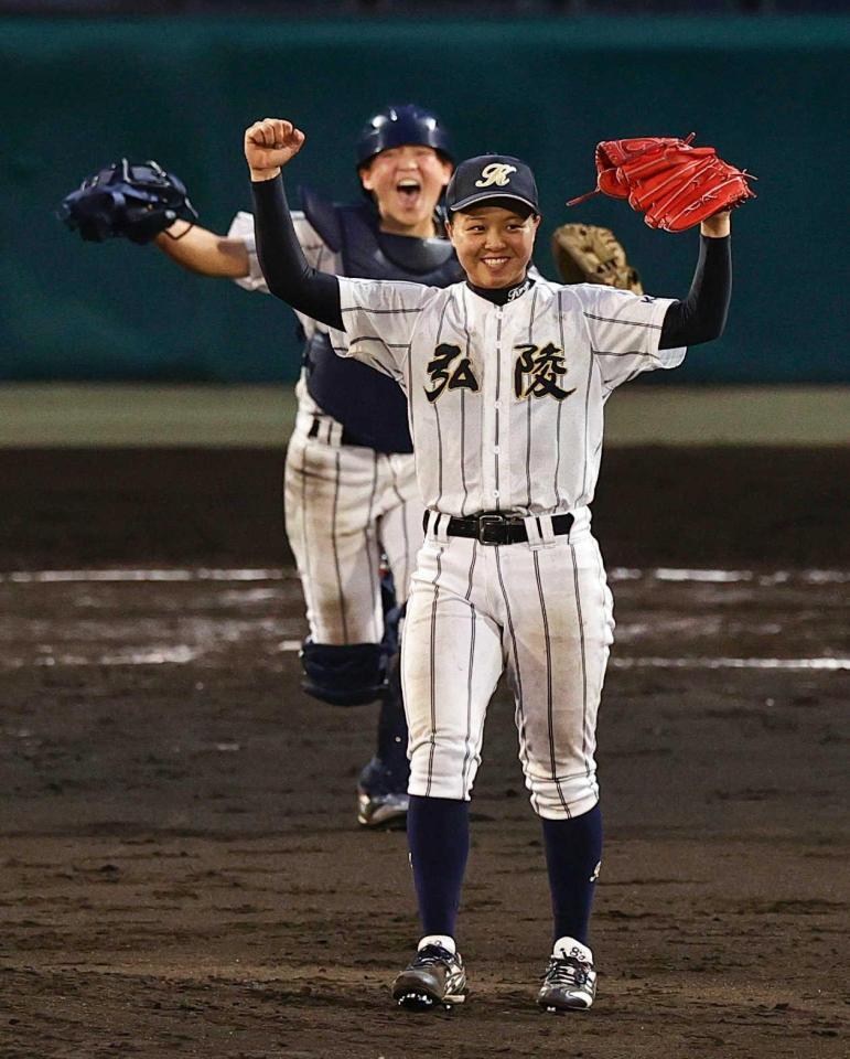 　今夏の高校女子硬式野球選手権で優勝した神戸弘陵・島野