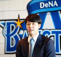 契約更改を終え、会見に臨むＤｅＮＡ平良拳太郎（代表撮影）