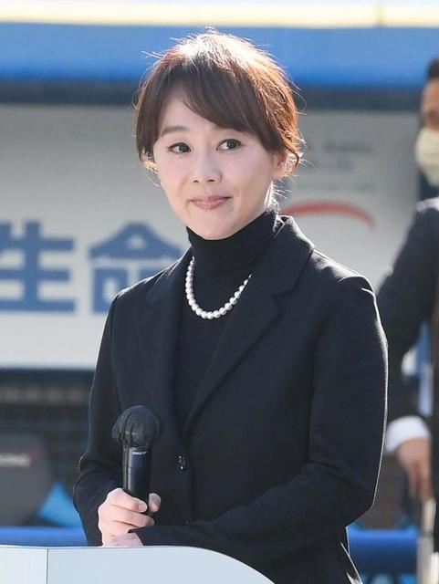 【写真】司会は楽天・石井監督夫人の木佐彩子アナ　全身黒もアイラインはクッキリ