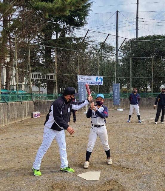 ロッテ・井口監督が地元・西東京市で野球教室「子供たちと触れ合うことができて良かった」