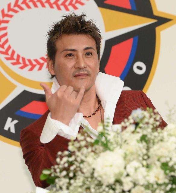 新庄監督、なにわ男子抑え“初タイトル”　ビッグボスポーズが「流行ポーズ大賞」に