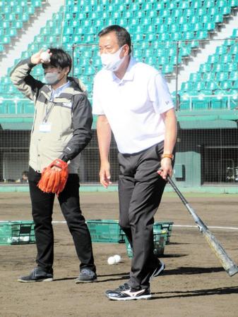 「ファンケル　キッズベースボール　２０２１　ｉｎ沖縄県那覇市」に参加した原監督