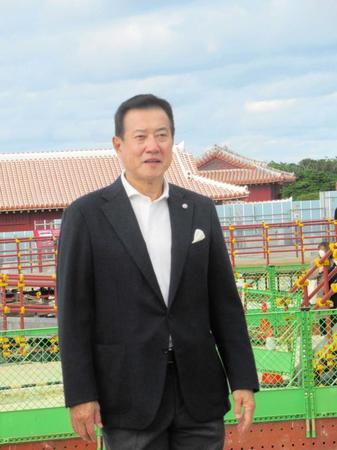 　首里城を訪問した原監督