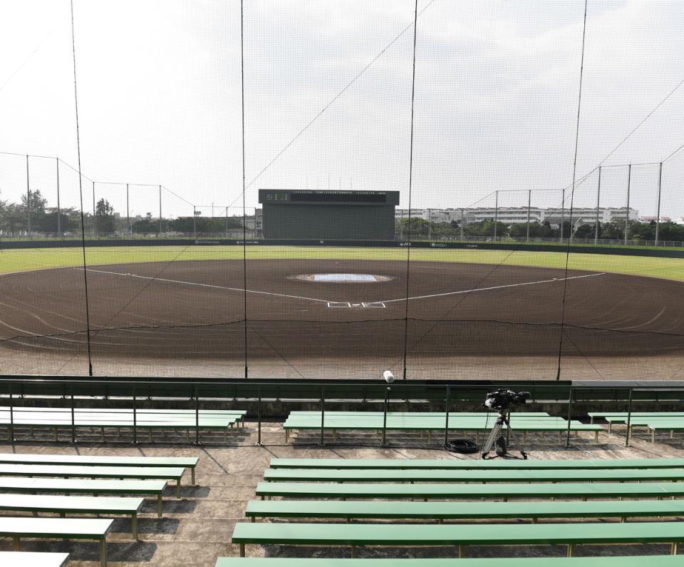 石垣市中央運動公園野球場