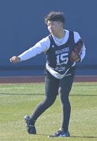 　キャッチボールをする椋木（撮影・高部洋祐）