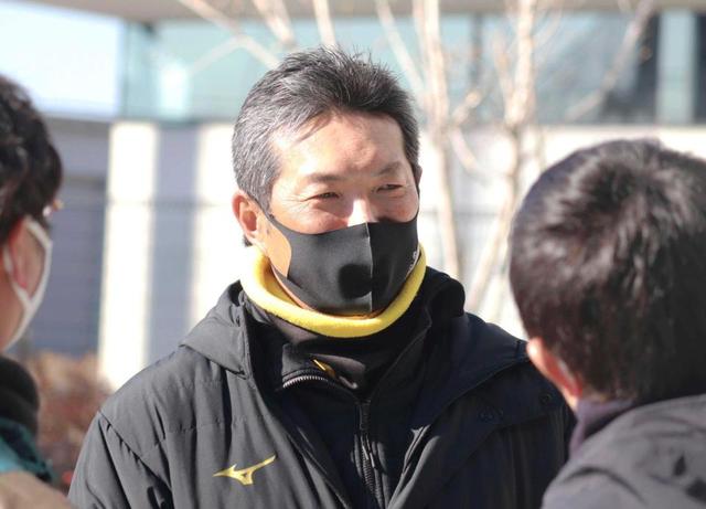 ソフトバンク・小久保２軍監督　水島さんしのぶ　「あぶさんの『９０』大切に」