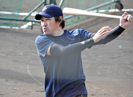 ヤクルト内川、後進の指導も２２年目「チームのために」