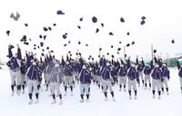 　センバツ選出を決め喜ぶ花巻東ナイン