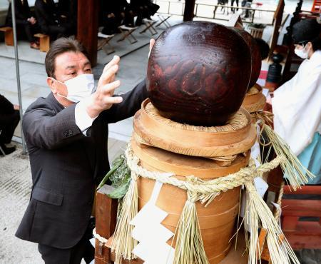 ソフトバンクが必勝祈願藤本監督「厳しい競争を」