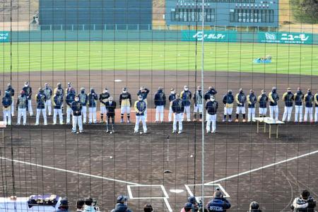 　歓迎セレモニーに参加したオリックスナイン