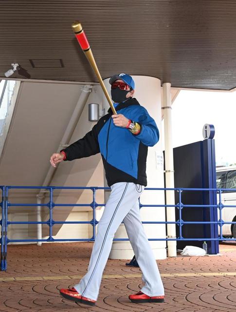 【写真】代わりに登板は？ 躍動感あふれるフォーム　巨人戦で力投する現役時代の新庄監督