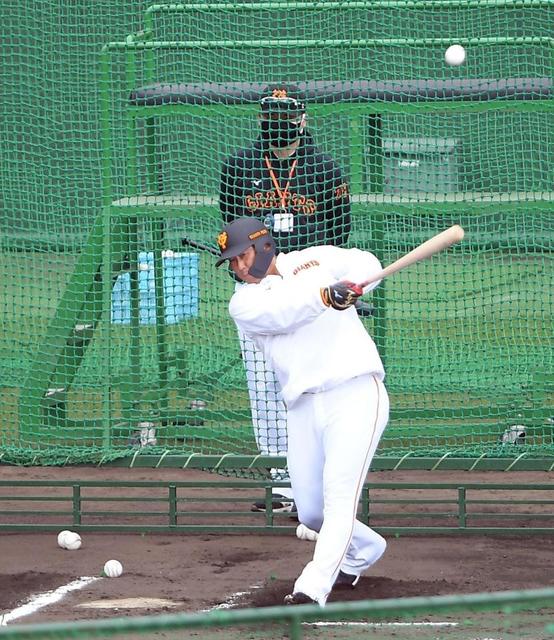 巨人・中田翔が２日連続のランチ特打で豪快バッティング　８６スイング柵越え１２本