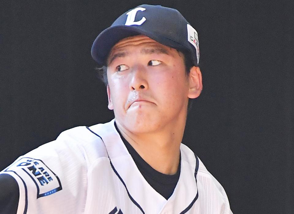 　シート打撃に登板したドラ１隅田