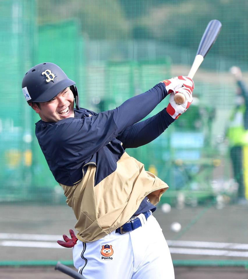 　長打力が売りの山中。支配下登録へ向けて練習あるのみだ