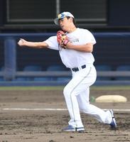 守備練習する野村（撮影・金田祐二）