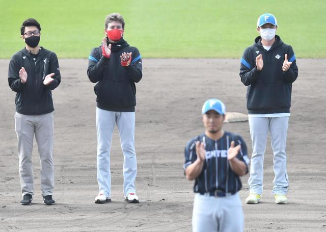 新庄監督が充実キャンプを総括　定番質問は笑顔で拒否「点数をつけるのは嫌い、ハハハ」