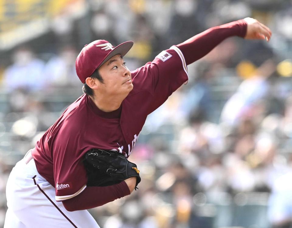 　５回、２番手で好リリーフを見せる松井裕（撮影・飯室逸平）