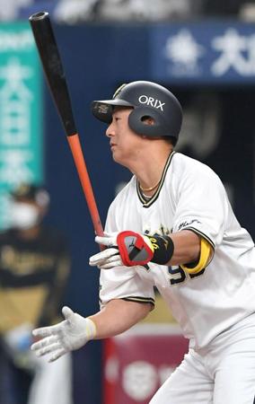 　７回、適時打を放つ杉本（撮影・北村雅宏）