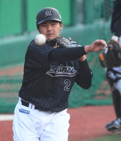 　ノックを受ける松川（撮影・開出牧）