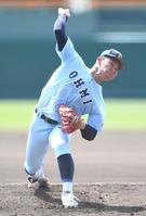 　先発し力投する近江・山田＝撮影・石井剣太郎