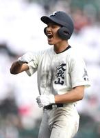 国学院久我山 1番・斎藤が中学時代のライバルに有言実行センター返し