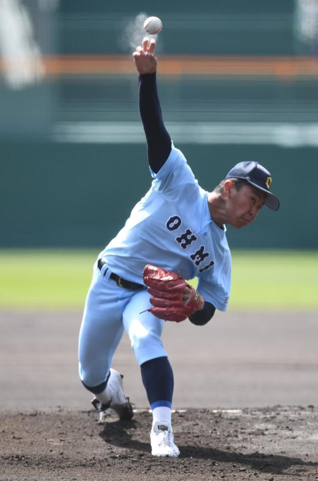 　先発し力投する近江・山田（撮影・石井剣太郎）