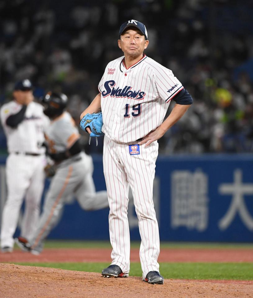 　４回、石川はウィーラー（中）に左越え本塁打を打たれる（撮影・佐藤厚）