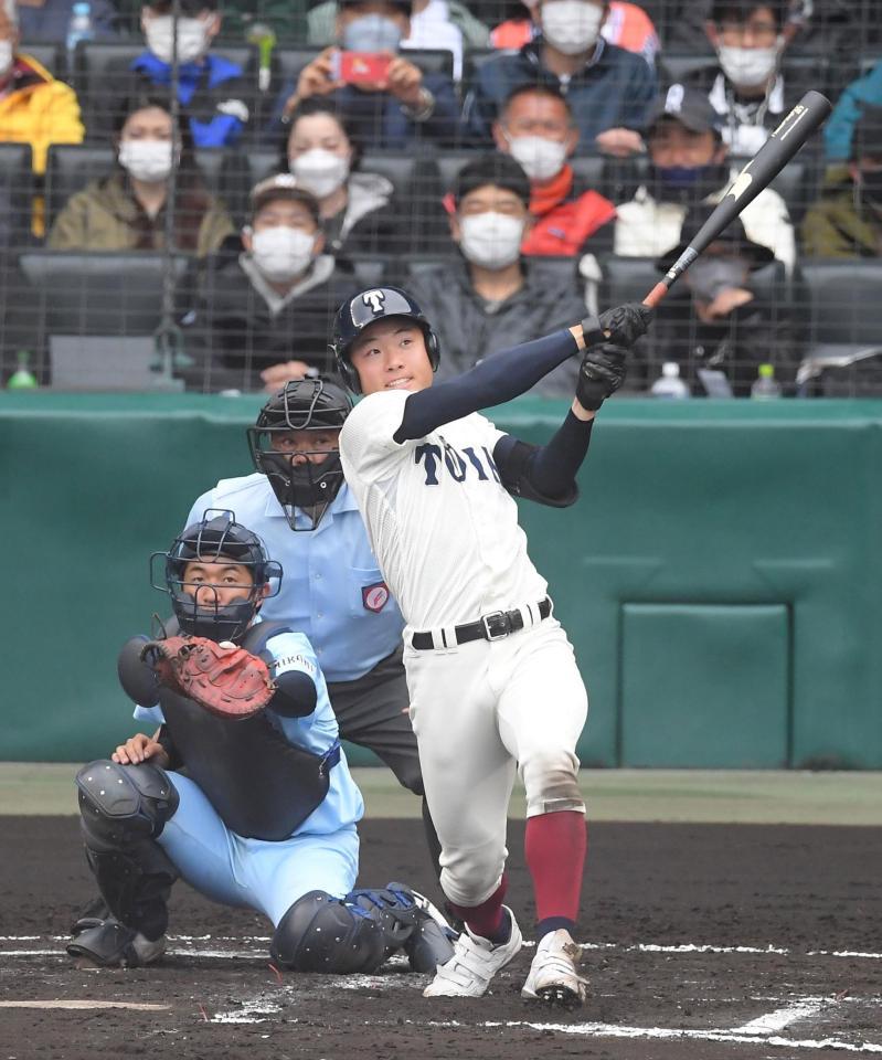大阪桐蔭 遂に大会本塁打史上初の2桁10本に 六回海老根3ラン